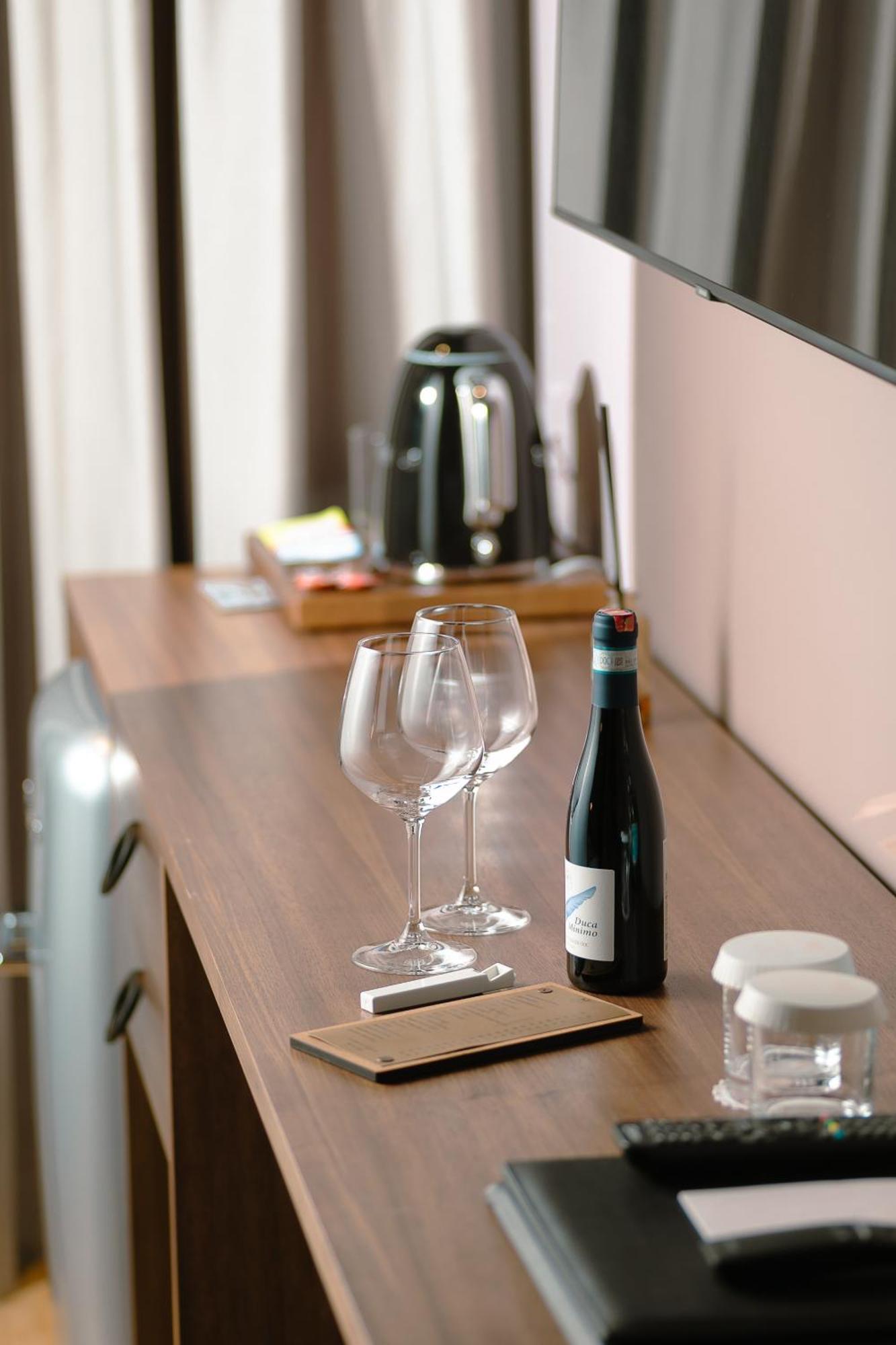 Mert Boutique Hotel Korce Chambre photo